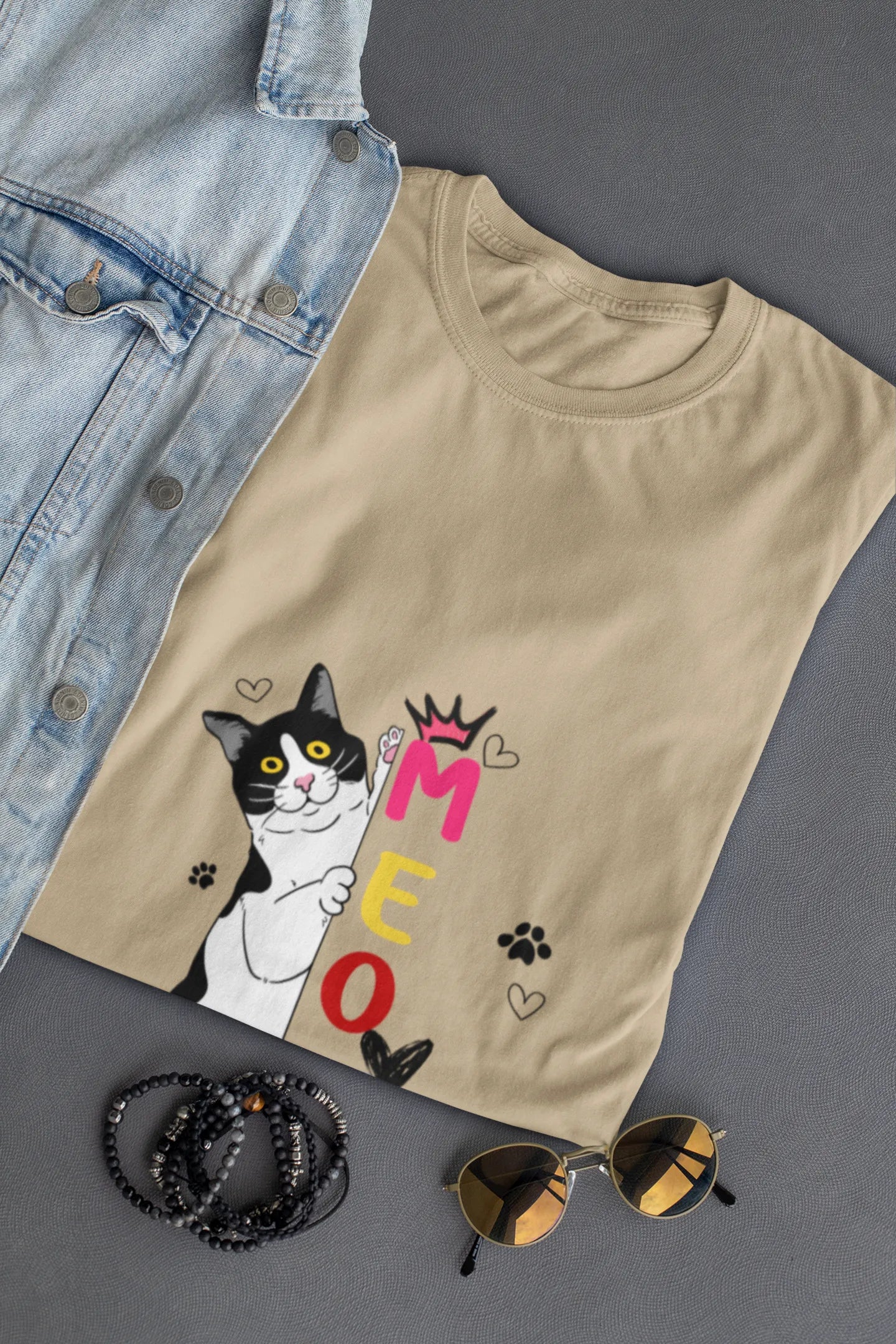 "Cute Cartoon Cat MEOW T-Shirt – Funny Kitty Graphic Tee for Cat Lovers" | Women’s T-shirt for Animal Lovers
