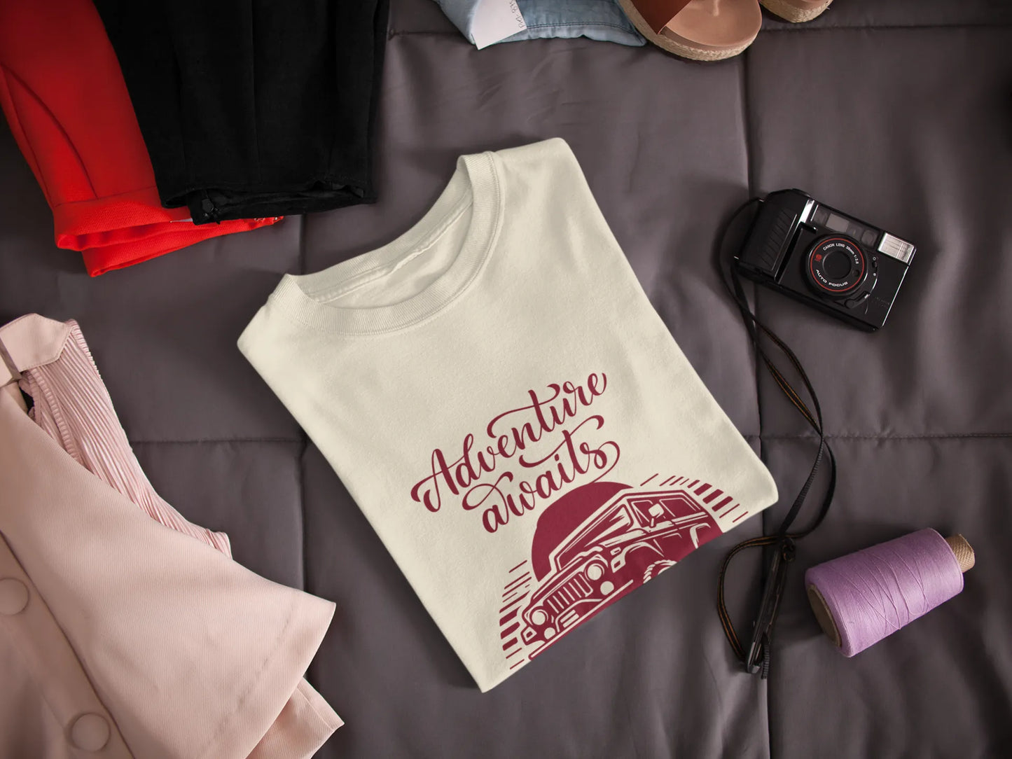 "Adventure Awaits" | Women 's T-Shirt for Travellers