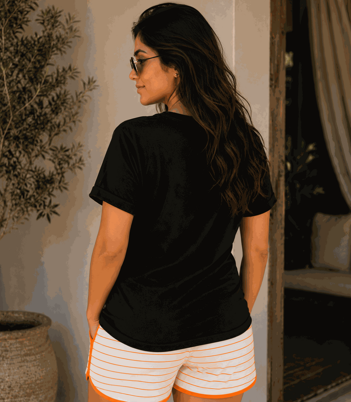 Hot Mamas | Women's Black T-shirt | Mom To Be