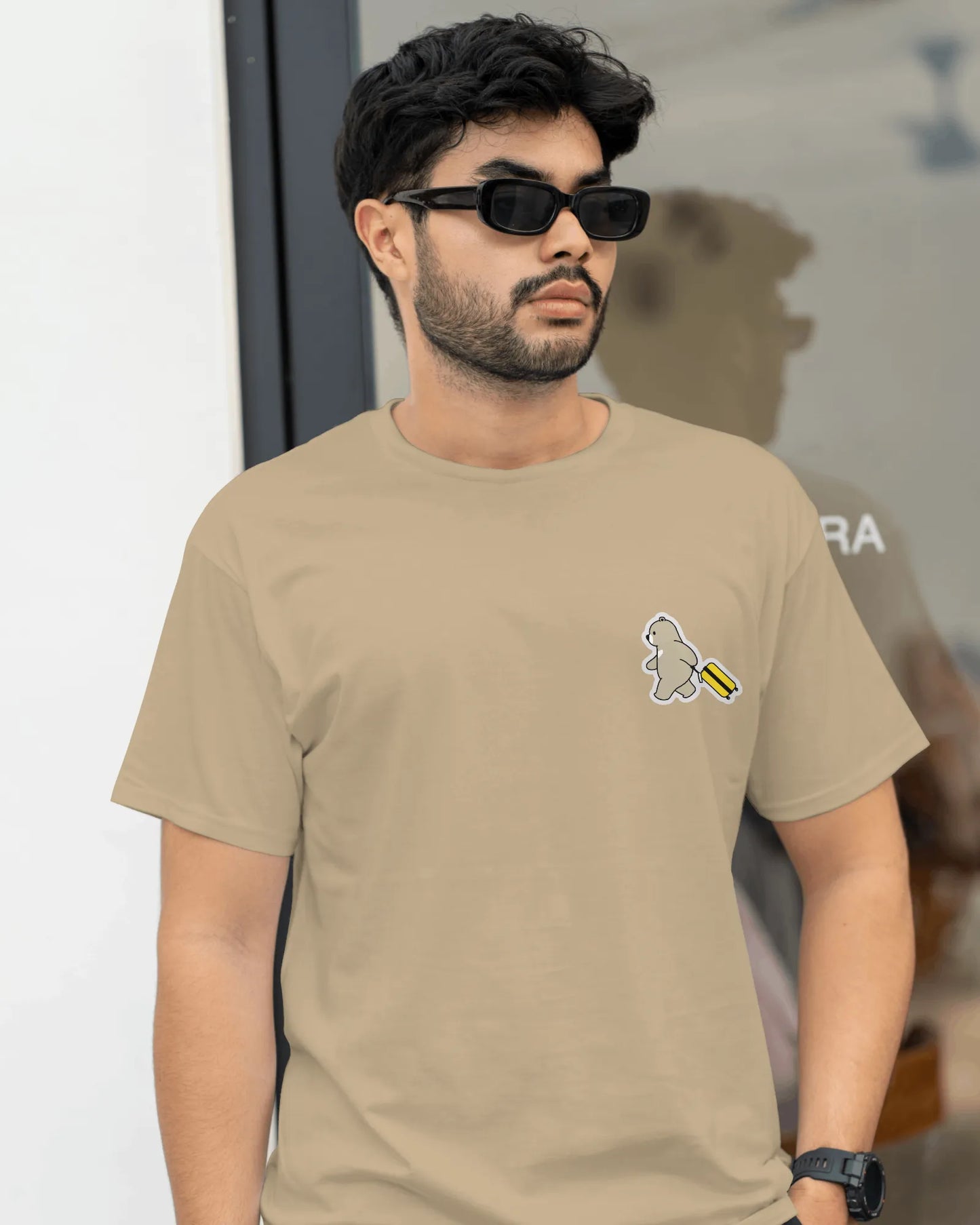 "Wander Bear – Playful Travel Bear T-Shirt for Those Who Love Adventures" | Men’s T-shirt for Animal Lovers