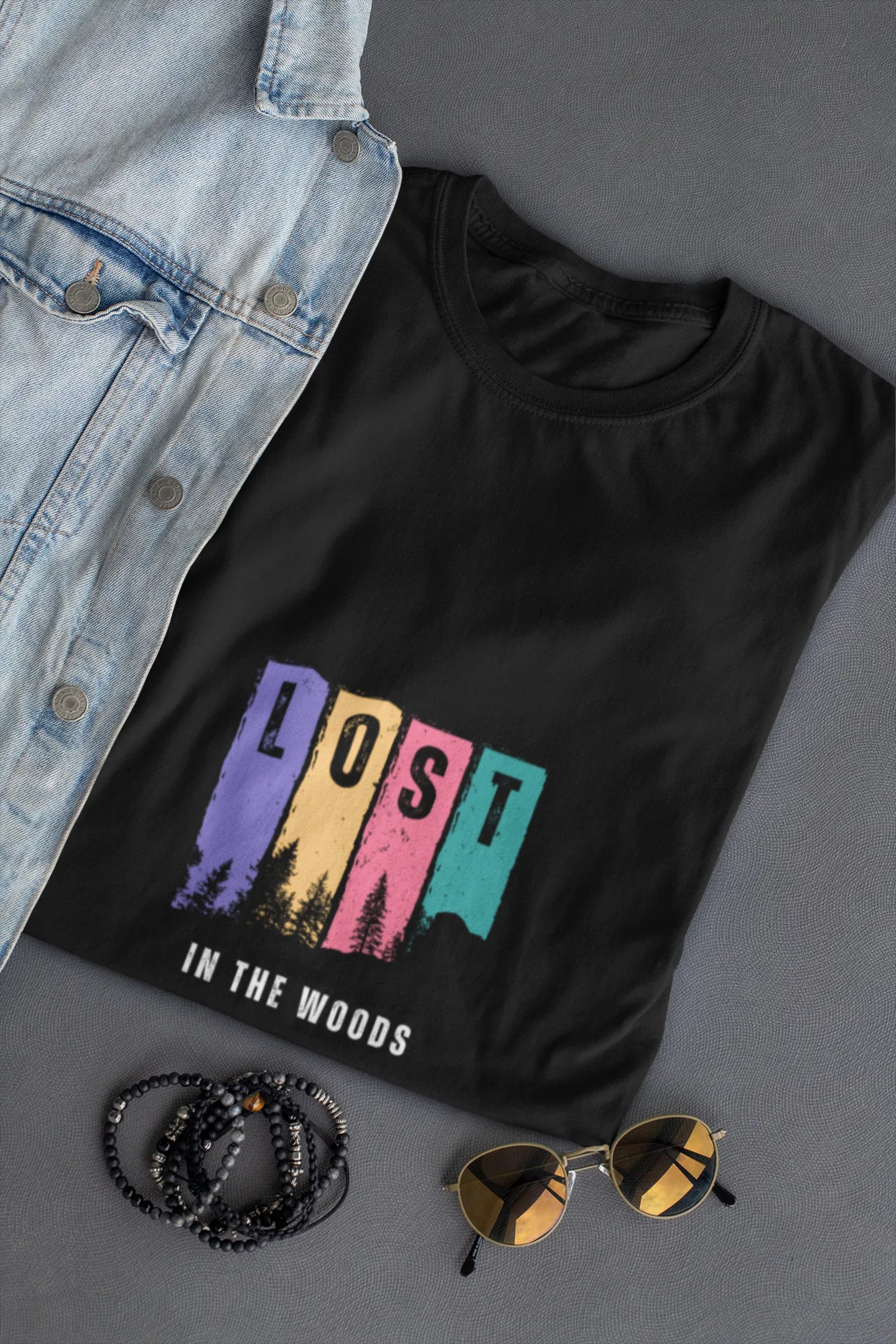 "Lost in The Woods" | Women 's T-Shirt for Travellers