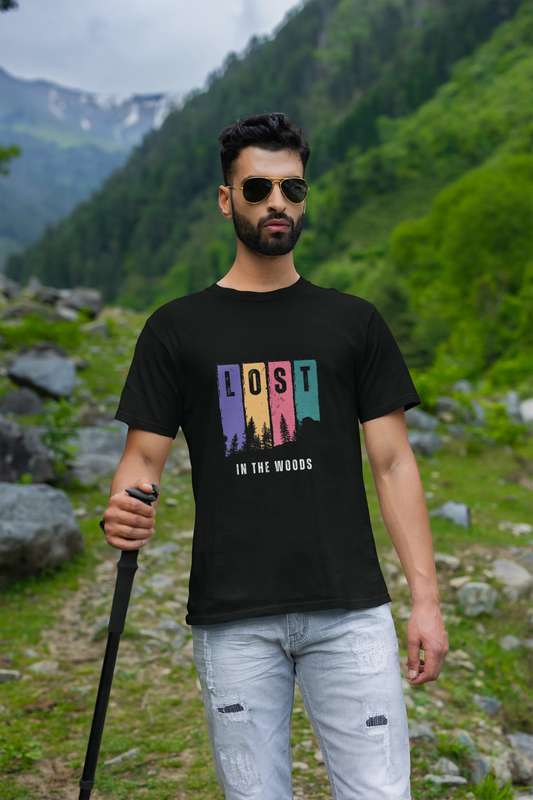 "Lost in The Woods" | Men 's T-Shirt for Travellers