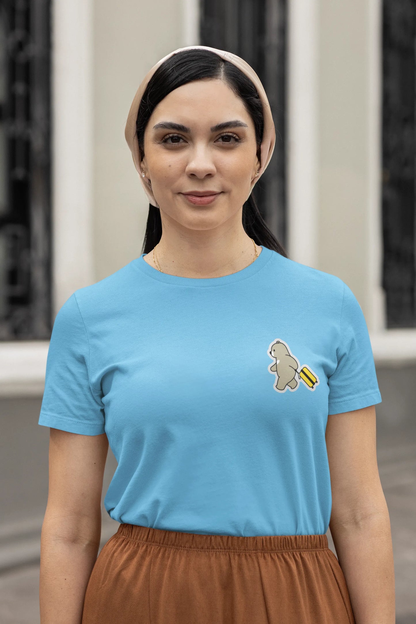 "Wander Bear – Playful Travel Bear T-Shirt for Those Who Love Adventures" | Women’s T-shirt for Animal Lovers